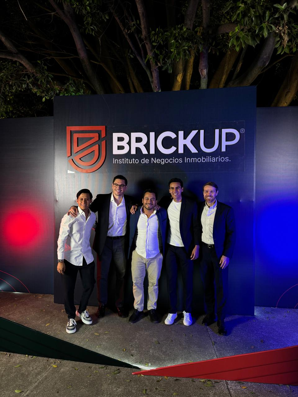 BrickUp · Instituto de Negocios Inmobiliarios
